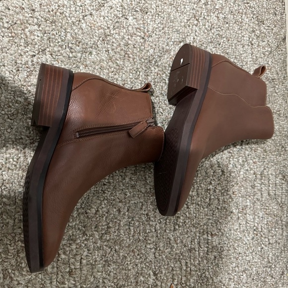 NEW! Cole Haan Sequoia Leather River Chelsea Bootie Boot - Size 6 - Picture 15 of 15